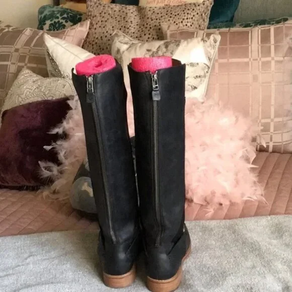 Olukai Black Leather boots Size 9.5 - Picture 3 of 10